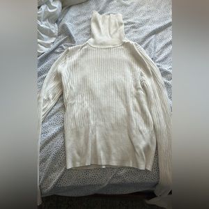 White Zara turtleneck